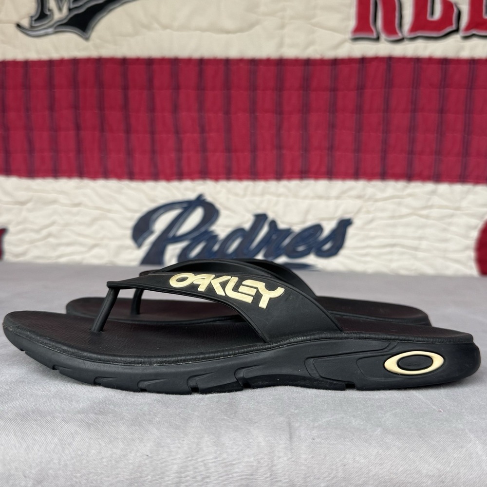 Size 6 - Oakley Men's B1B Flip Flops Blackout Black